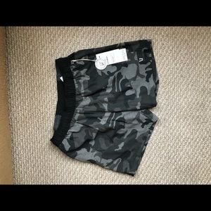 Vuori workout shorts with liner.